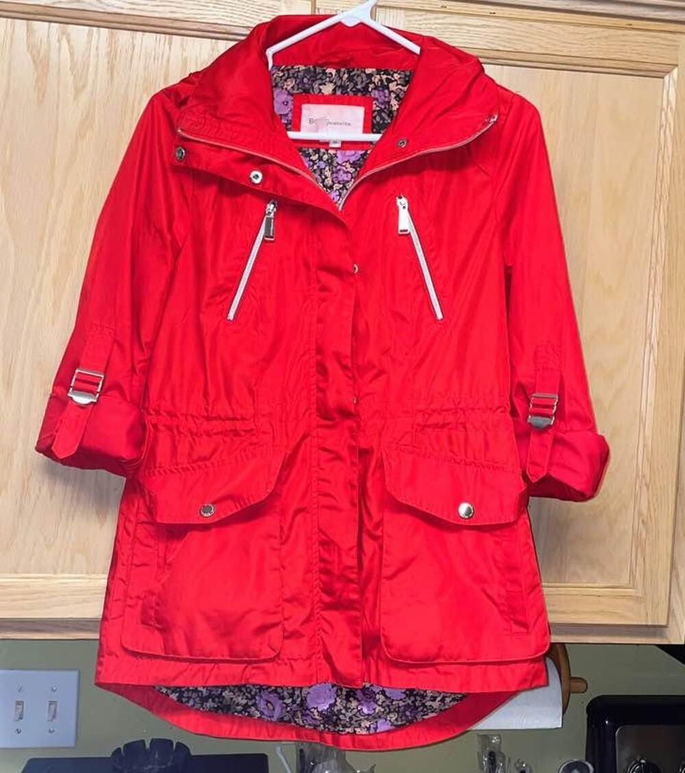 BCBGwneration raincoat (XS)